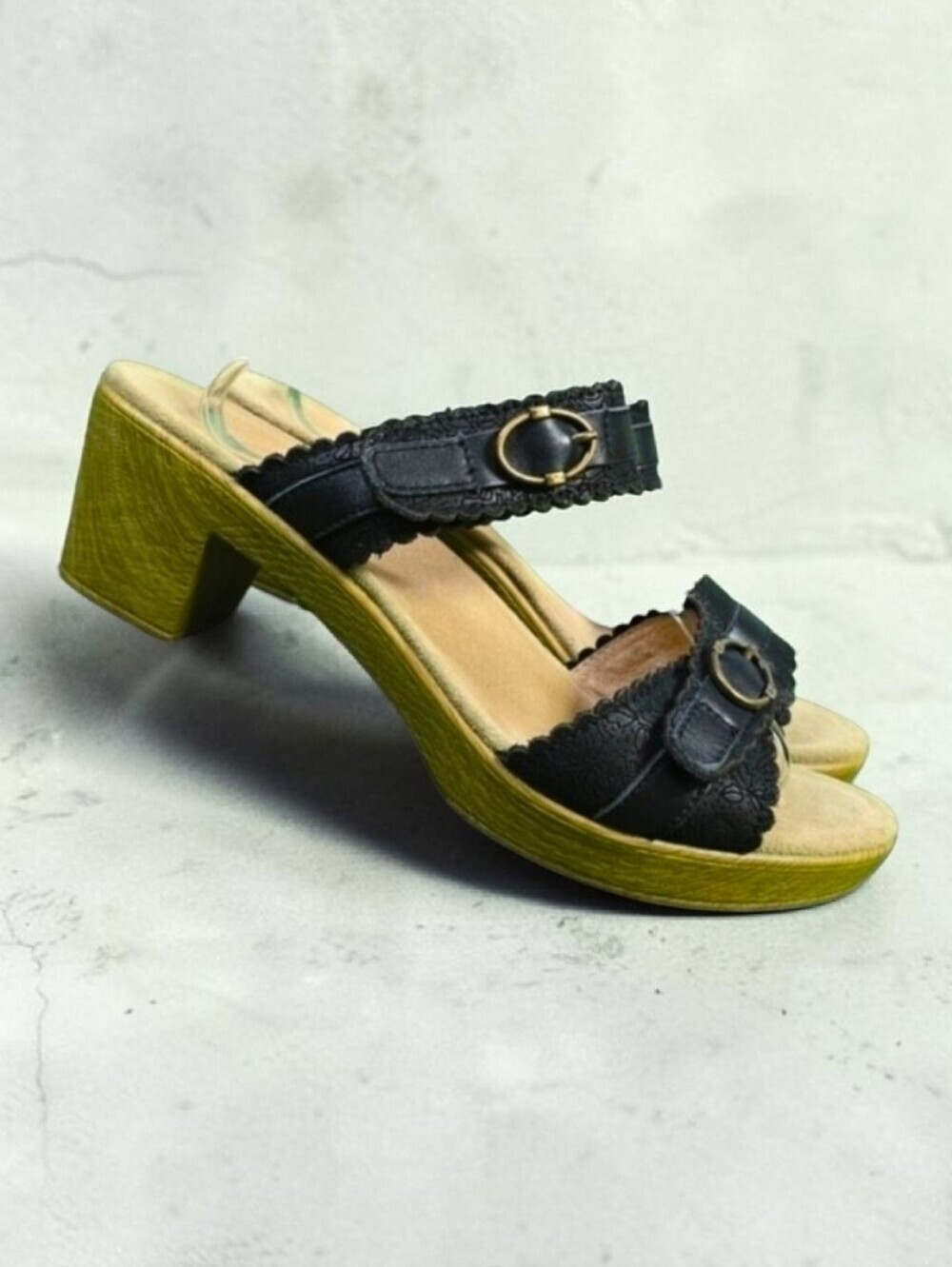 ALEGRIA | BOBBI GENUINE LEATHER DOUBLE STRAP LOW-HEEL SANDALS